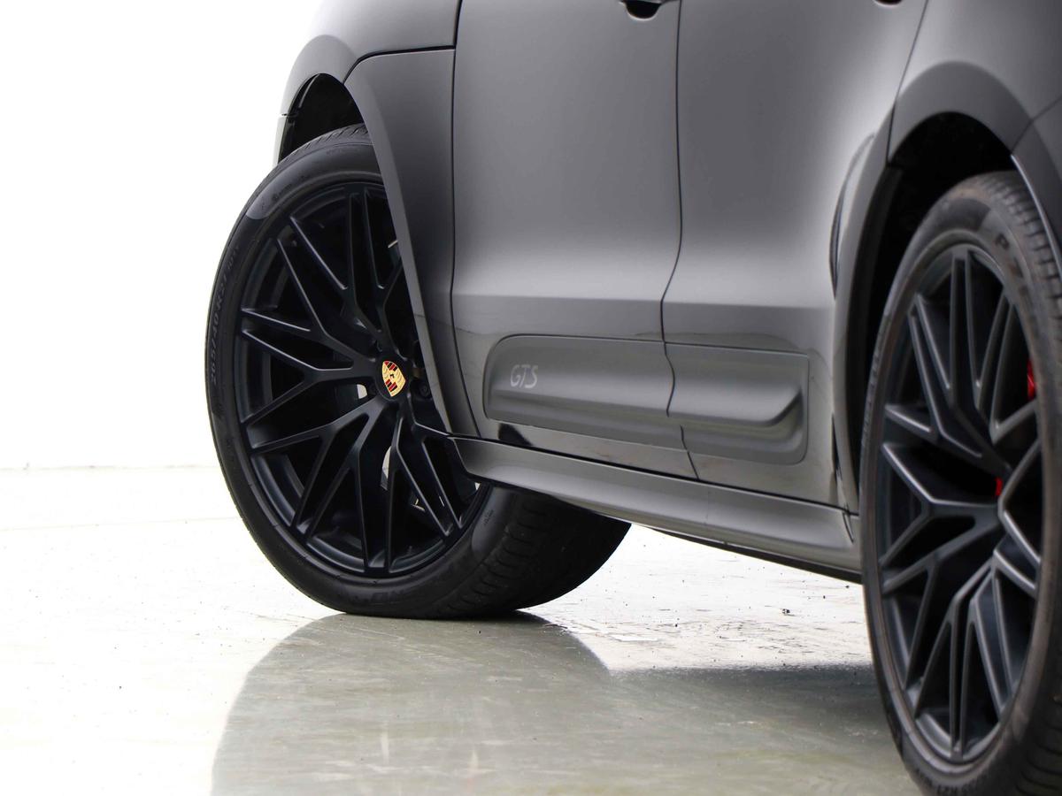 Used Porsche Macan 2023 for sale - 76618844: Photo 10