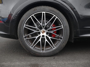 Used Porsche Cayenne 2025 for sale - 77420979: Photo