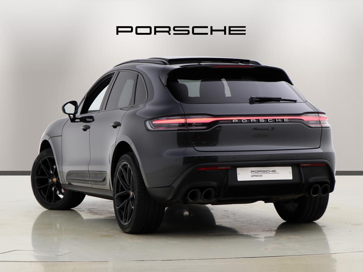 Used Porsche Macan 2021 for sale - 77032553: Photo 2