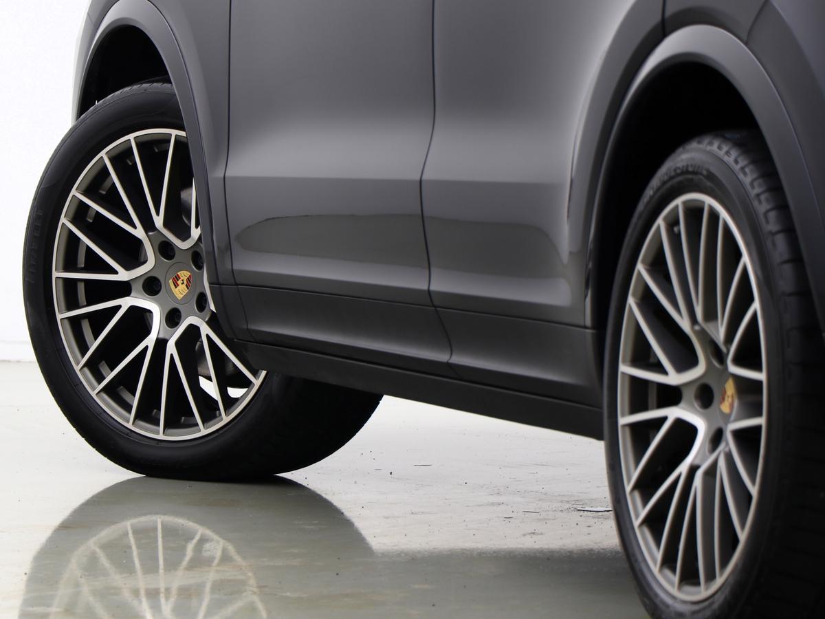 Used Porsche Cayenne 2023 for sale - 76676977: Photo 10