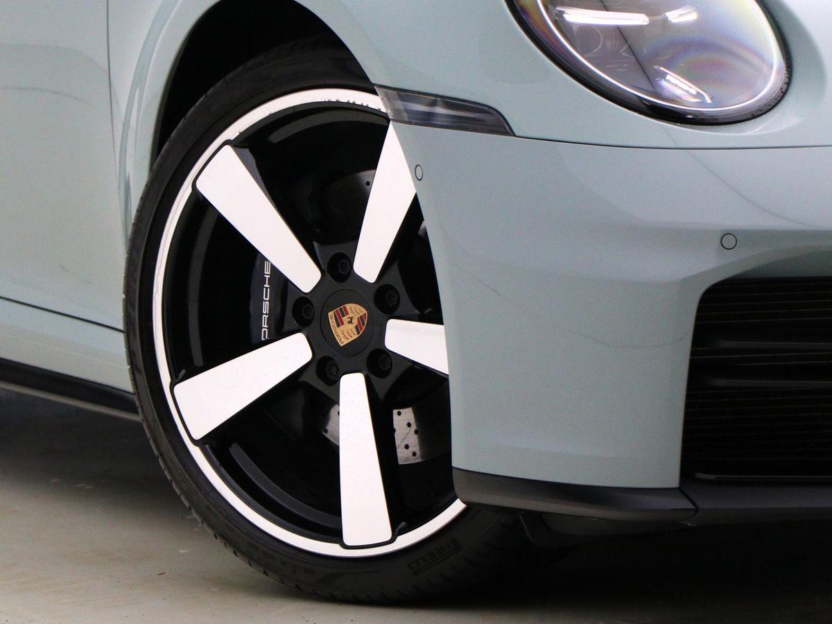 Used Porsche 911 2024 for sale - 76334037: Photo 9