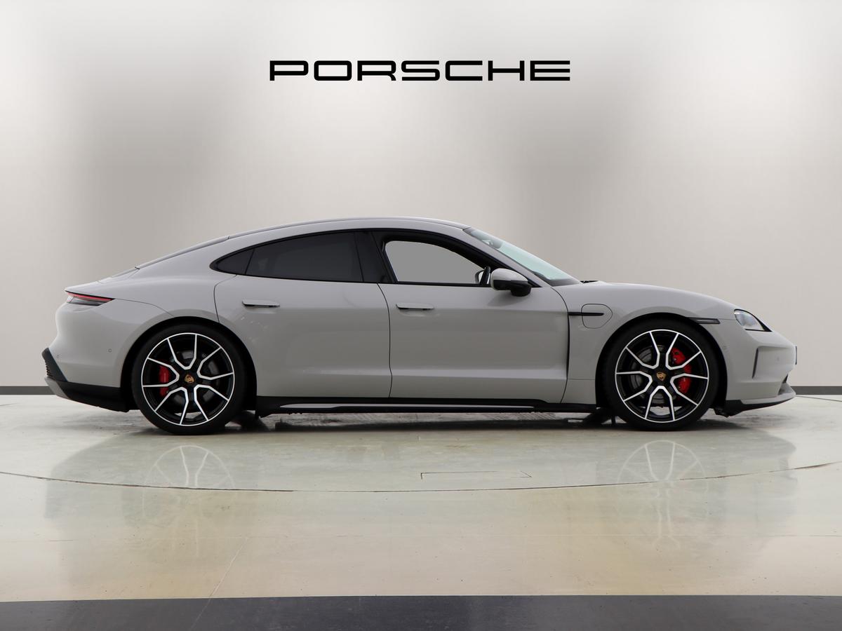 Used Porsche Taycan 2024 for sale - 77533306: Photo 5