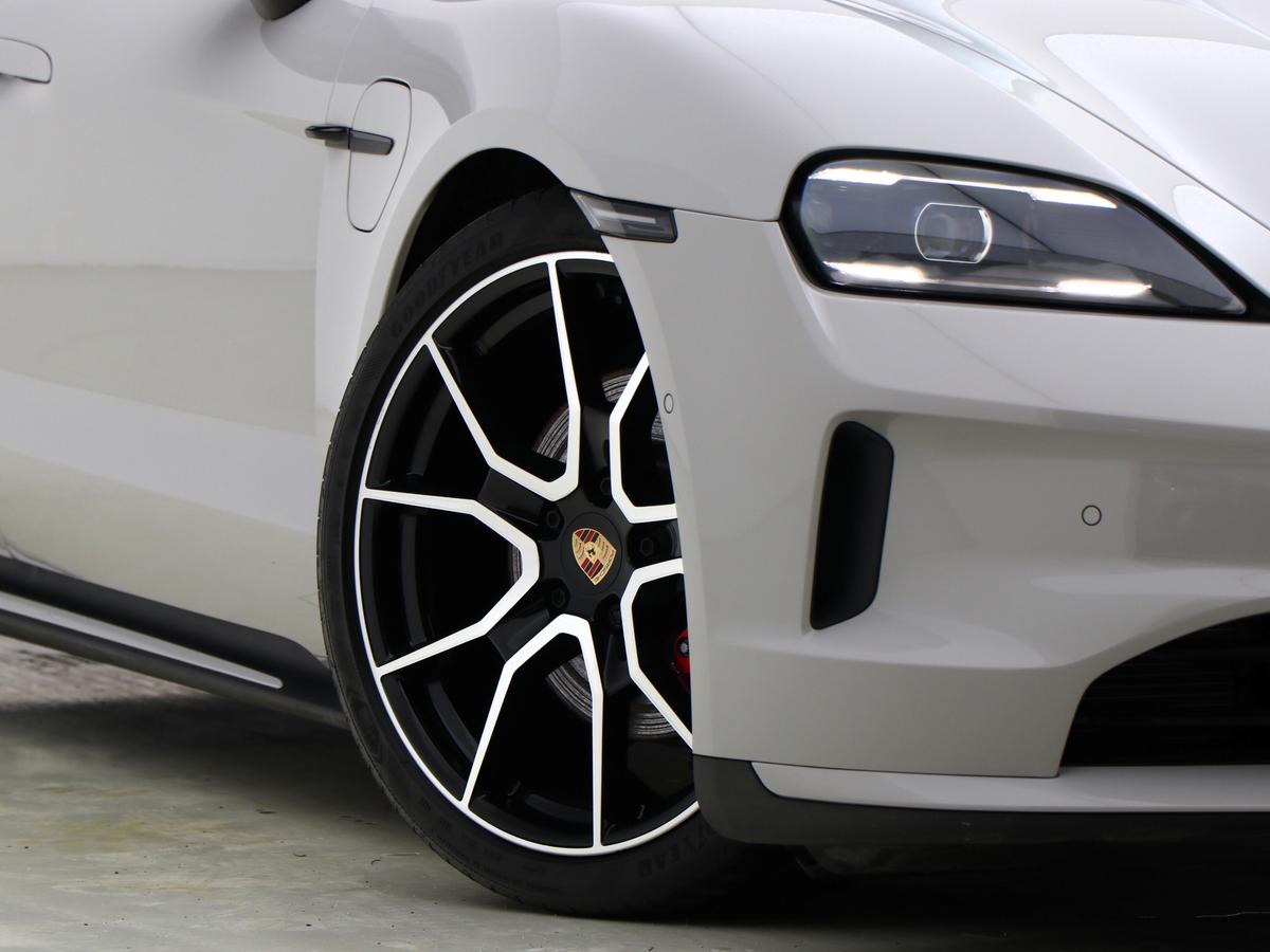 Used Porsche Taycan 2024 for sale - 77533306: Photo 9