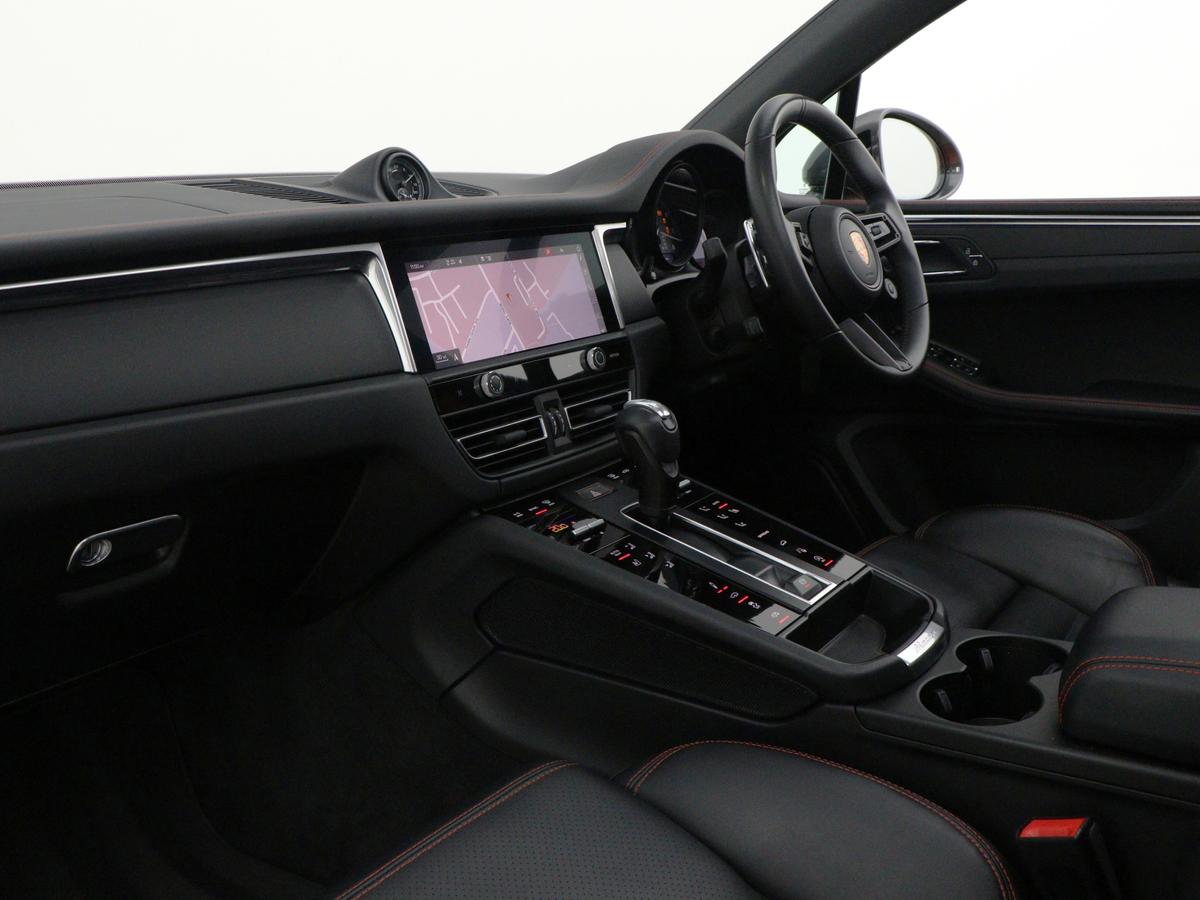 Used Porsche Macan 2023 for sale - 77533249: Photo 3