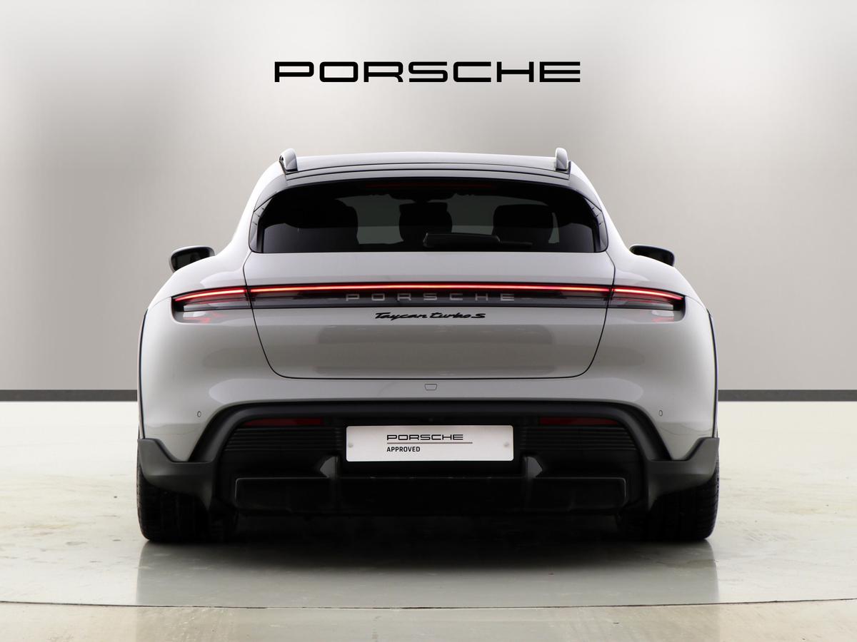 Used Porsche Taycan 2022 for sale - 77532877: Photo 8