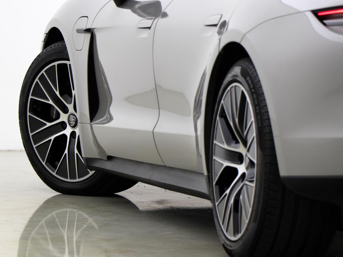 Used Porsche Taycan 2022 for sale - 77607460: Photo 10