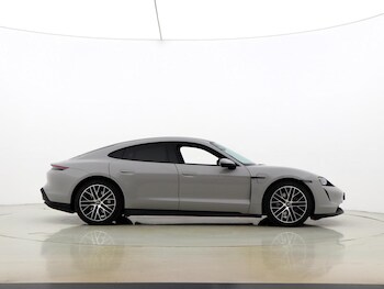 Used Porsche Taycan 2022 for sale - 77607460: Photo