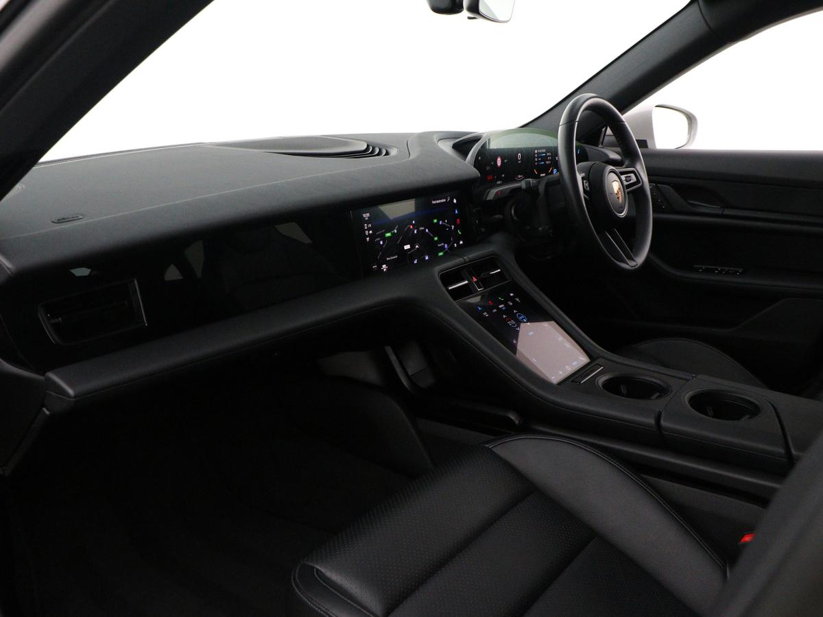 Used Porsche Taycan 2022 for sale - 77607460: Photo 3