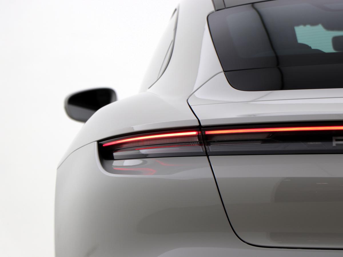 Used Porsche Taycan 2022 for sale - 77607460: Photo 5