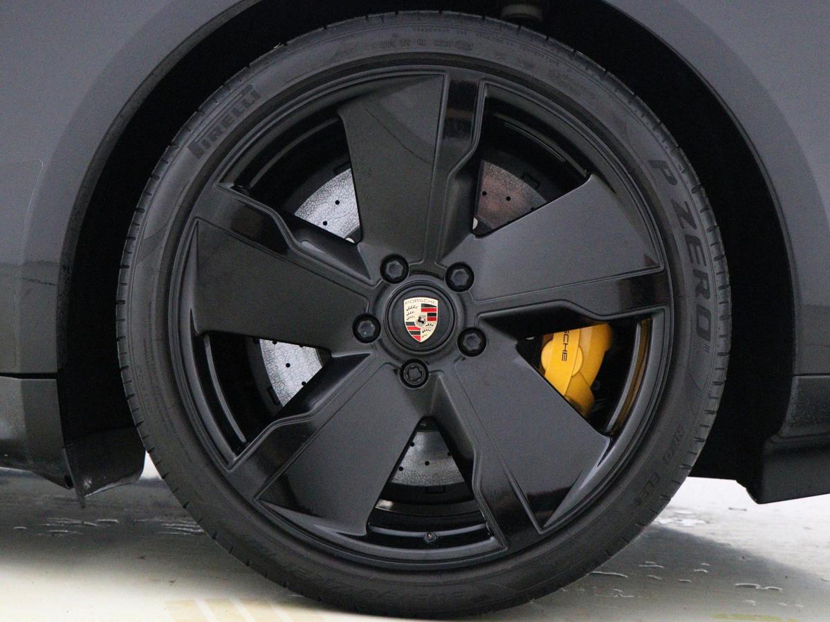 Used Porsche Taycan 2021 for sale - 77415464: Photo 4