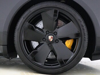 Used Porsche Taycan 2021 for sale - 77415464: Photo