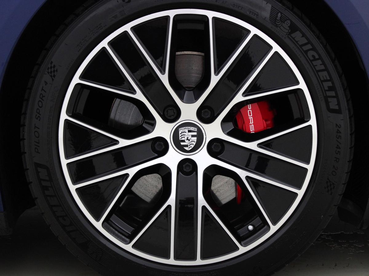 Used Porsche Taycan 2022 for sale - 76963632: Photo 4