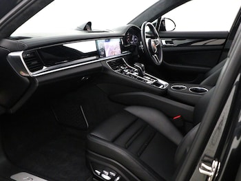 Used Porsche Panamera 2018 for sale - 77541175: Photo