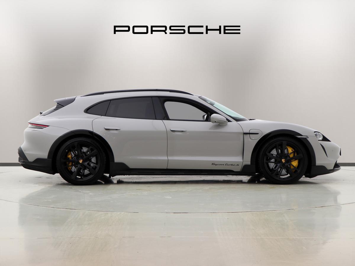 Used Porsche Taycan 2022 for sale - 77137191: Photo 5