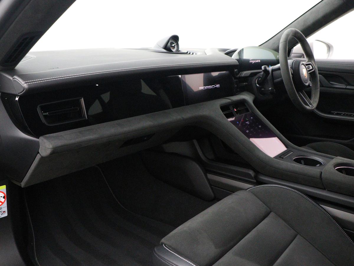 Used Porsche Taycan 2023 for sale - 77533296: Photo 3