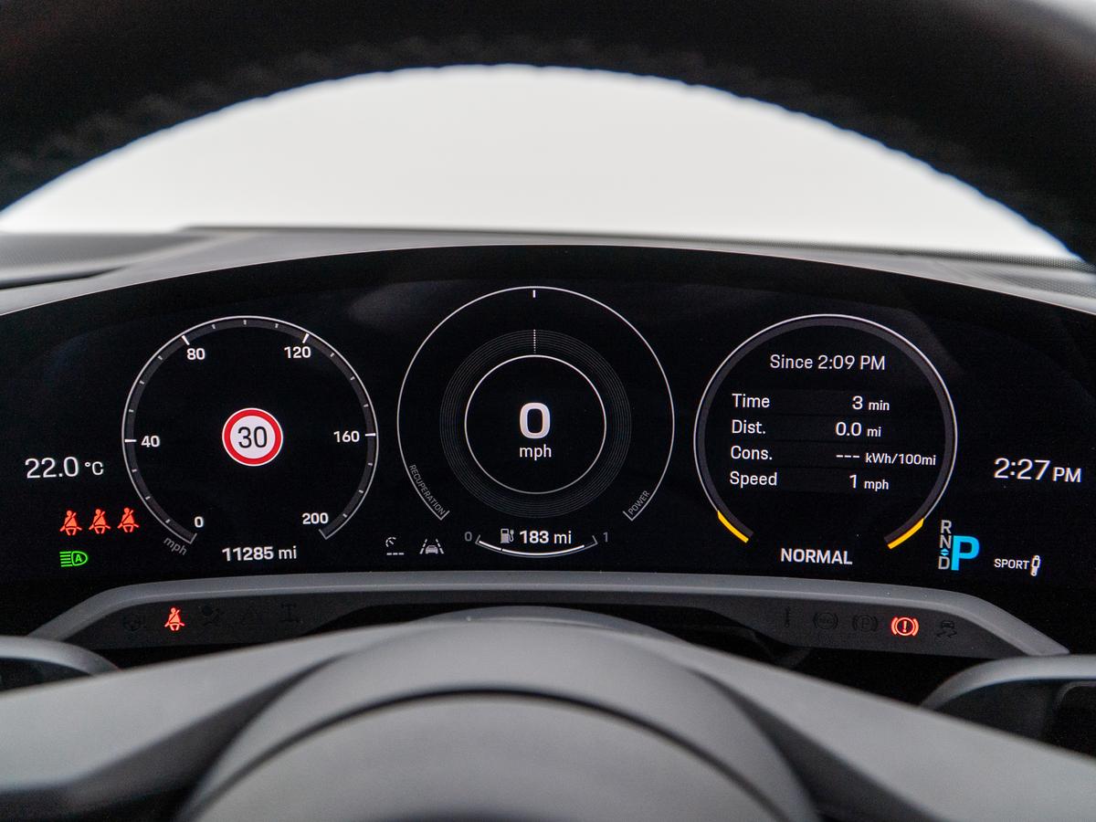 Used Porsche Taycan 2021 for sale - 76681343: Photo 8