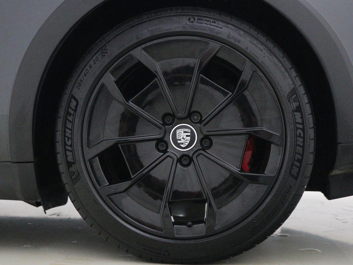 Used Porsche Taycan 2022 for sale - 76675065: Photo 4