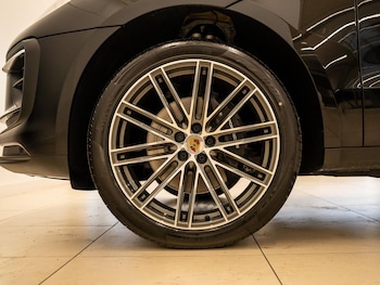 Used Porsche Macan 2025 for sale - 76760654: Photo