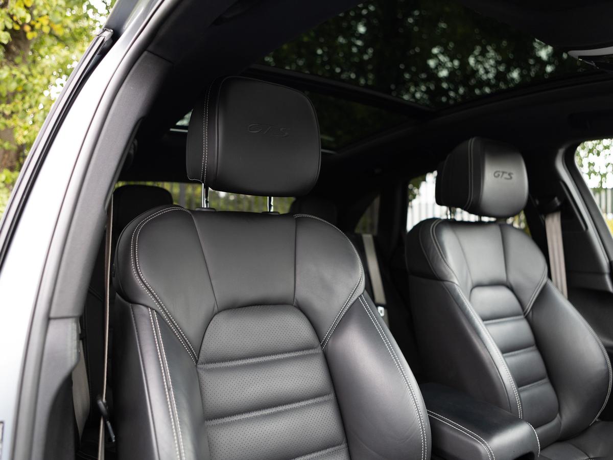 Used Porsche Macan 2022 for sale - 76946924: Photo 10