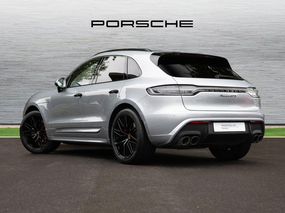 Used Porsche Macan 2022 for sale - 76946924: Photo 2