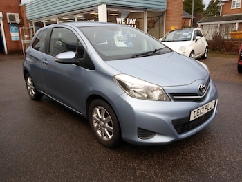 Used Toyota Yaris 2013 for sale - 77476090: Photo