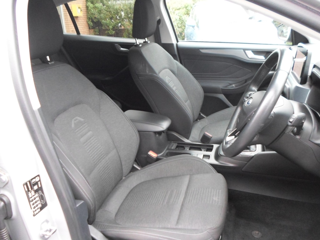 Used Ford Focus 2019 for sale - 76017980: Photo 4