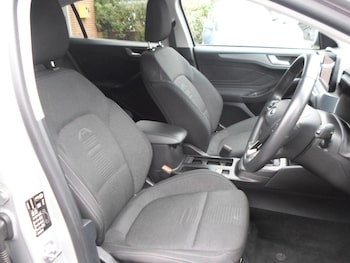 Used Ford Focus 2019 for sale - 76017980: Photo 4