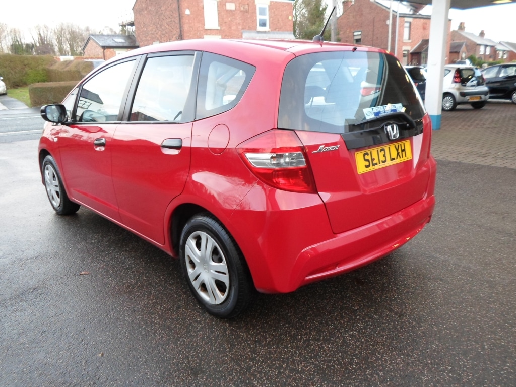 Used Honda Jazz 2013 for sale - 77303939: Photo 2