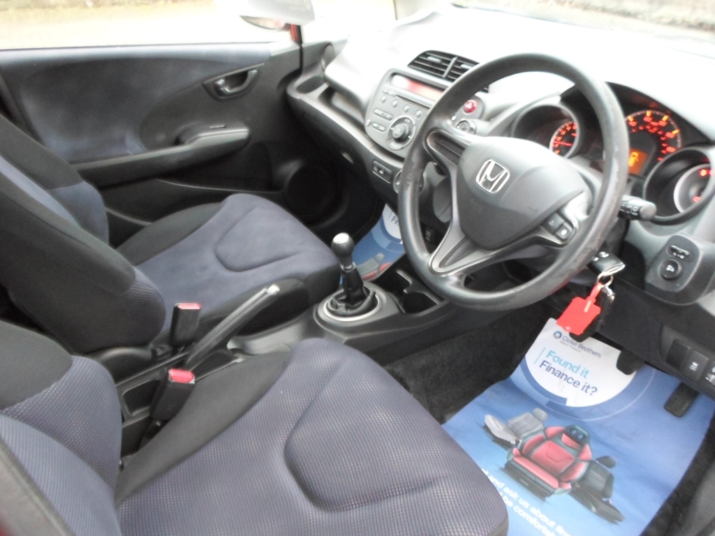 Used Honda Jazz 2013 for sale - 77303939: Photo 3