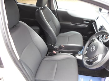 Used Toyota Yaris 2014 for sale - 78164535: Photo