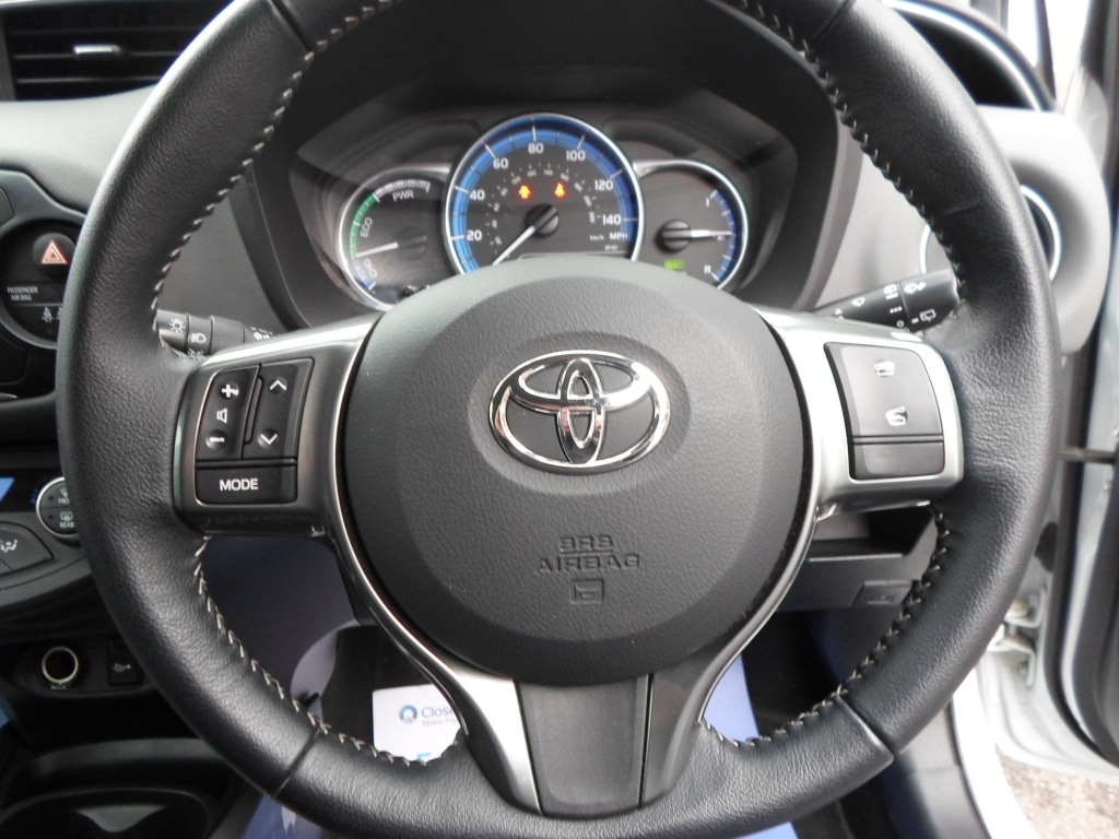 Used Toyota Yaris 2015 for sale - 77782022: Photo 4