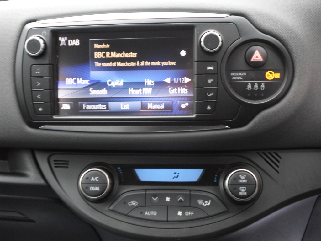 Used Toyota Yaris 2015 for sale - 77782022: Photo 6