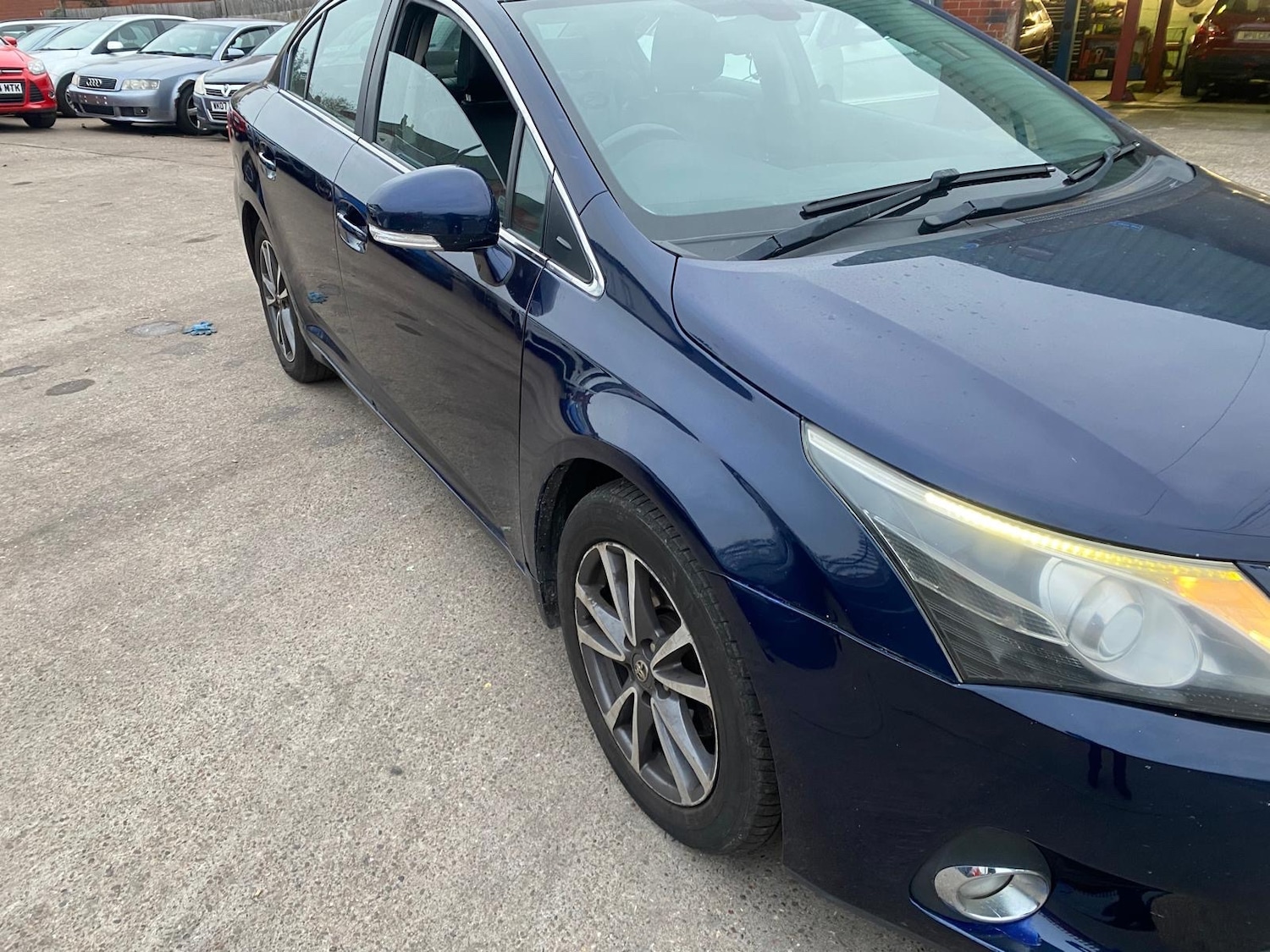 Used Toyota Avensis 2012 for sale - 76317253: Photo 1