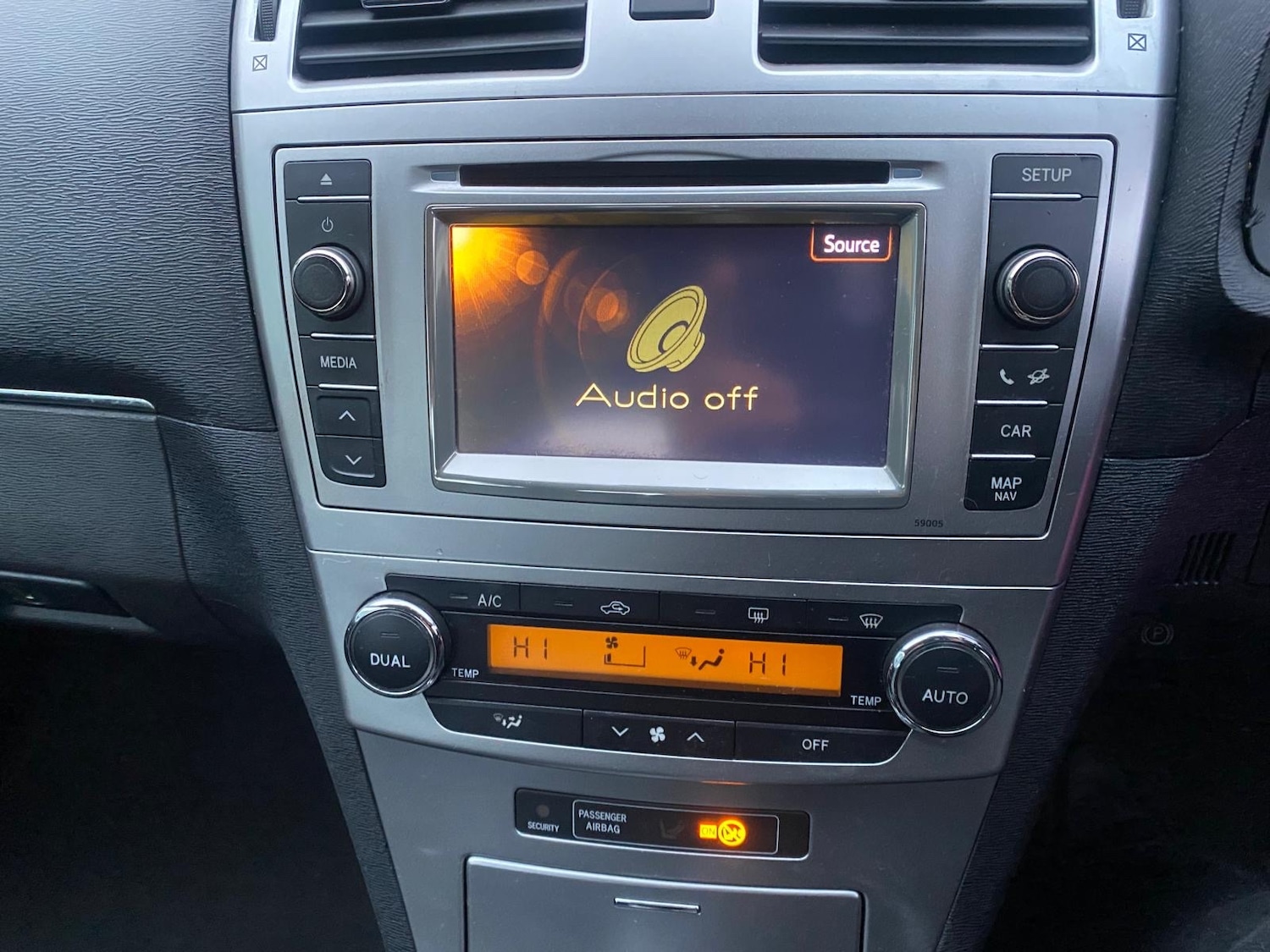 Used Toyota Avensis 2012 for sale - 76317253: Photo 10