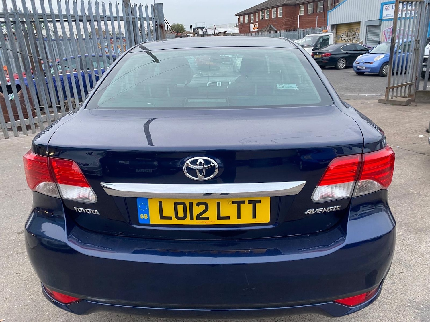 Used Toyota Avensis 2012 for sale - 76317253: Photo 4