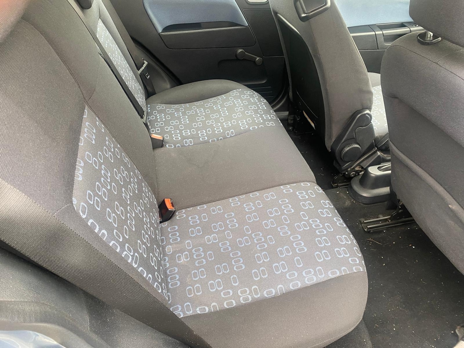 Used Ford Fusion 2004 for sale - 76317251: Photo 7