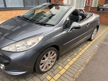 Peugeot - 207