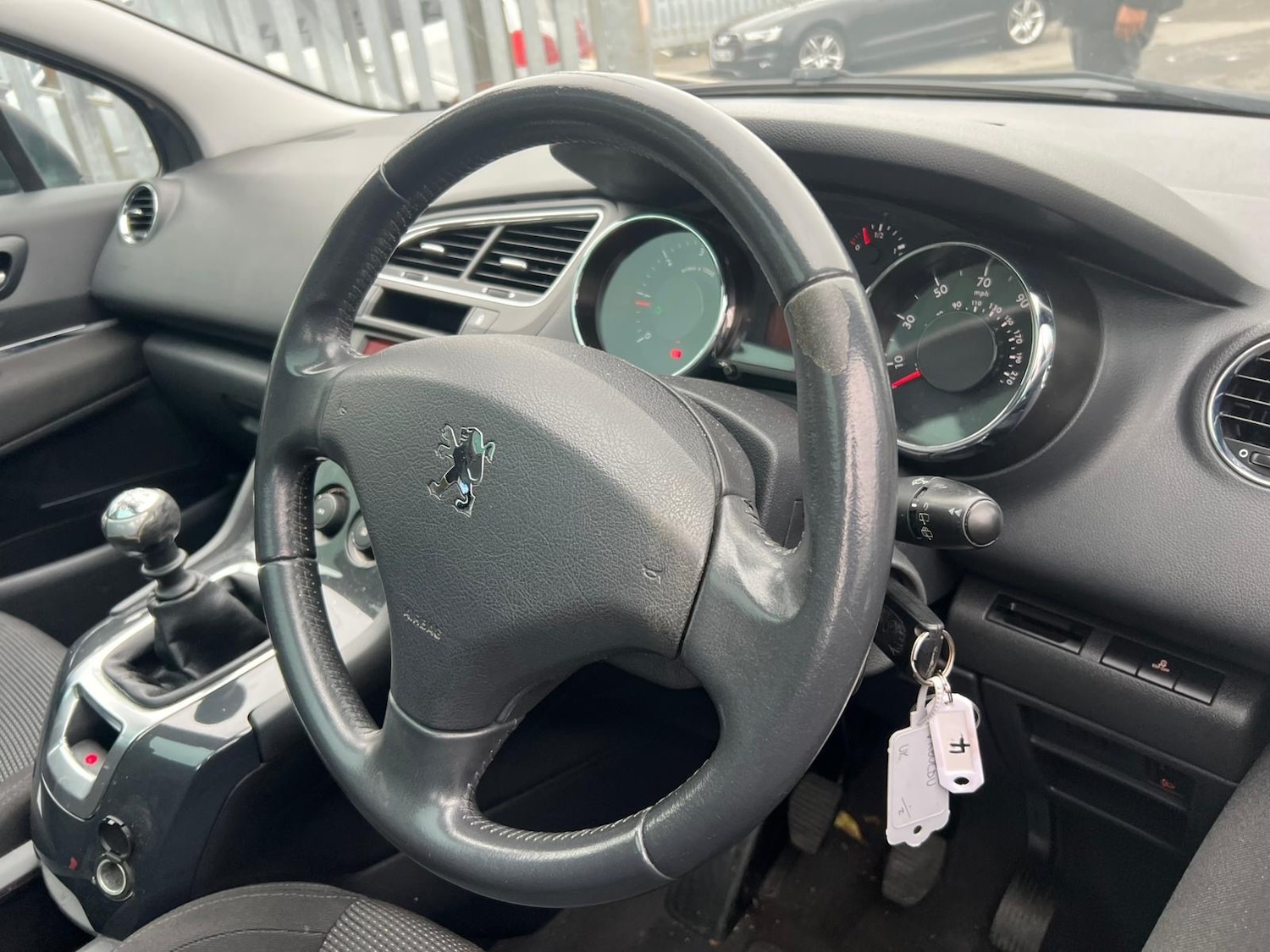 Used Peugeot 5008 2010 for sale - 76256982: Photo 12