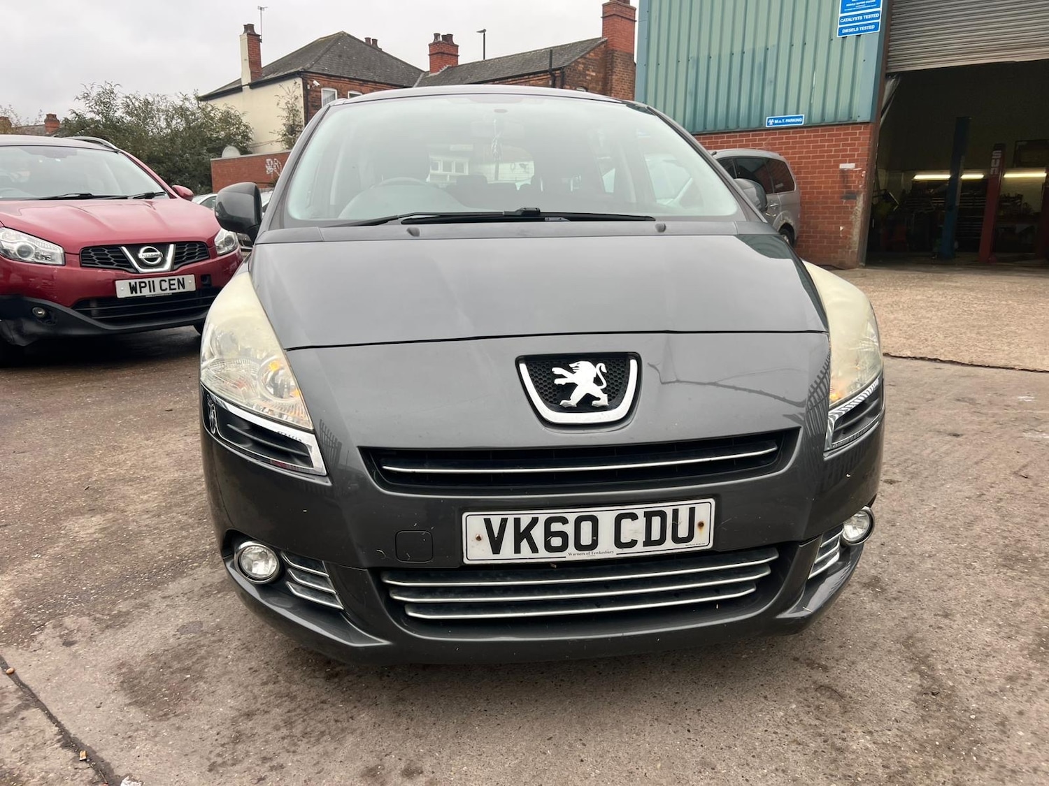 Used Peugeot 5008 2010 for sale - 76256982: Photo 2