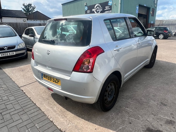 Used Suzuki Swift 2009 for sale - 75411738: Photo 7