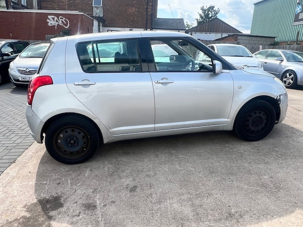Used Suzuki Swift 2009 for sale - 75411738: Photo 8