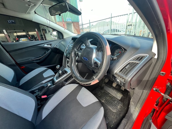 Used Ford Focus 2014 for sale - 76127524: Photo 13