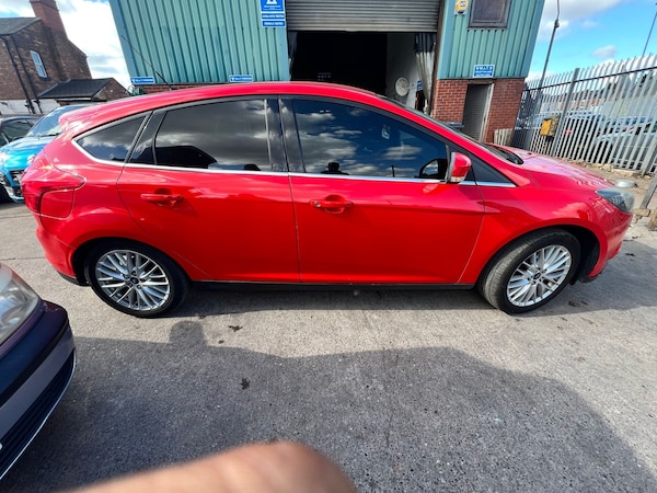Used Ford Focus 2014 for sale - 76127524: Photo 5