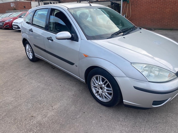 Used Ford Focus 2002 for sale - 75216316: Photo 1