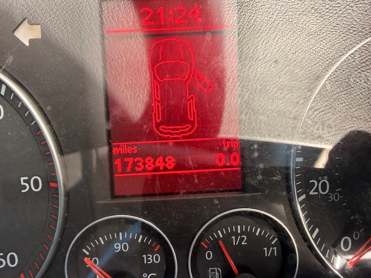 Used Volkswagen Touran 2010 for sale - 76932353: Photo 10