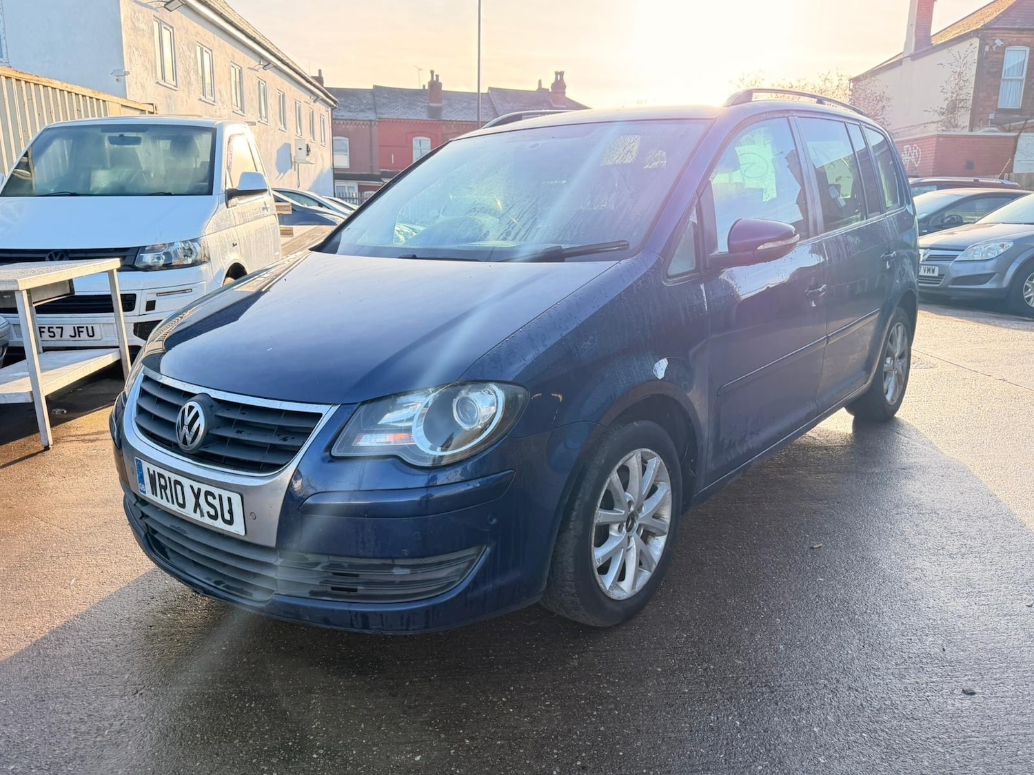 Used Volkswagen Touran 2010 for sale - 76932353: Photo 2