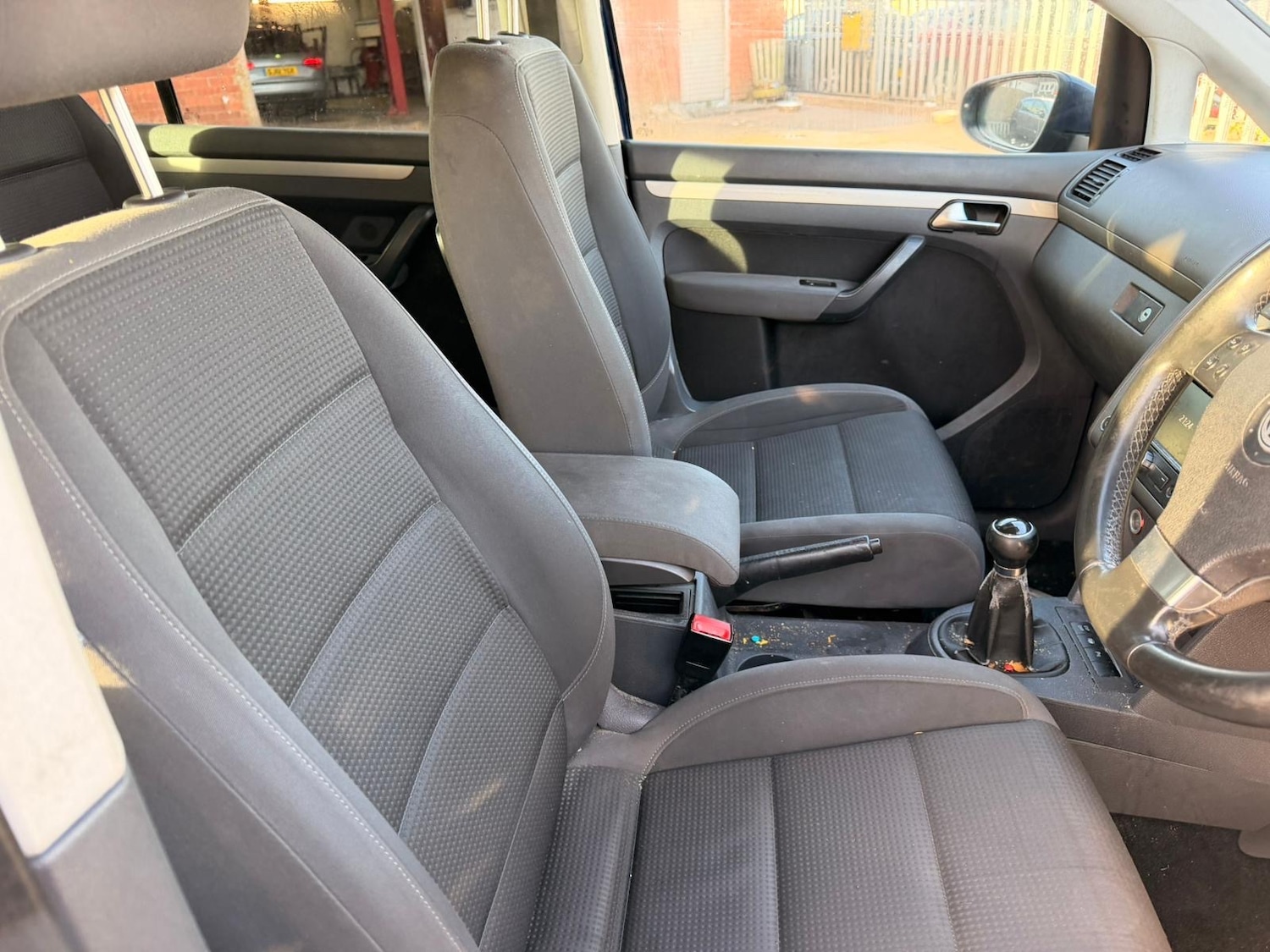 Used Volkswagen Touran 2010 for sale - 76932353: Photo 8