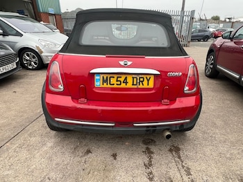 Used MINI Convertible 2004 for sale - 76275056: Photo 3