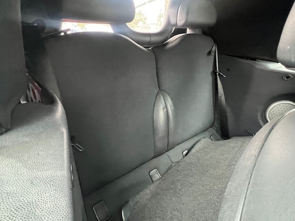 Used MINI Convertible 2004 for sale - 76275056: Photo 9