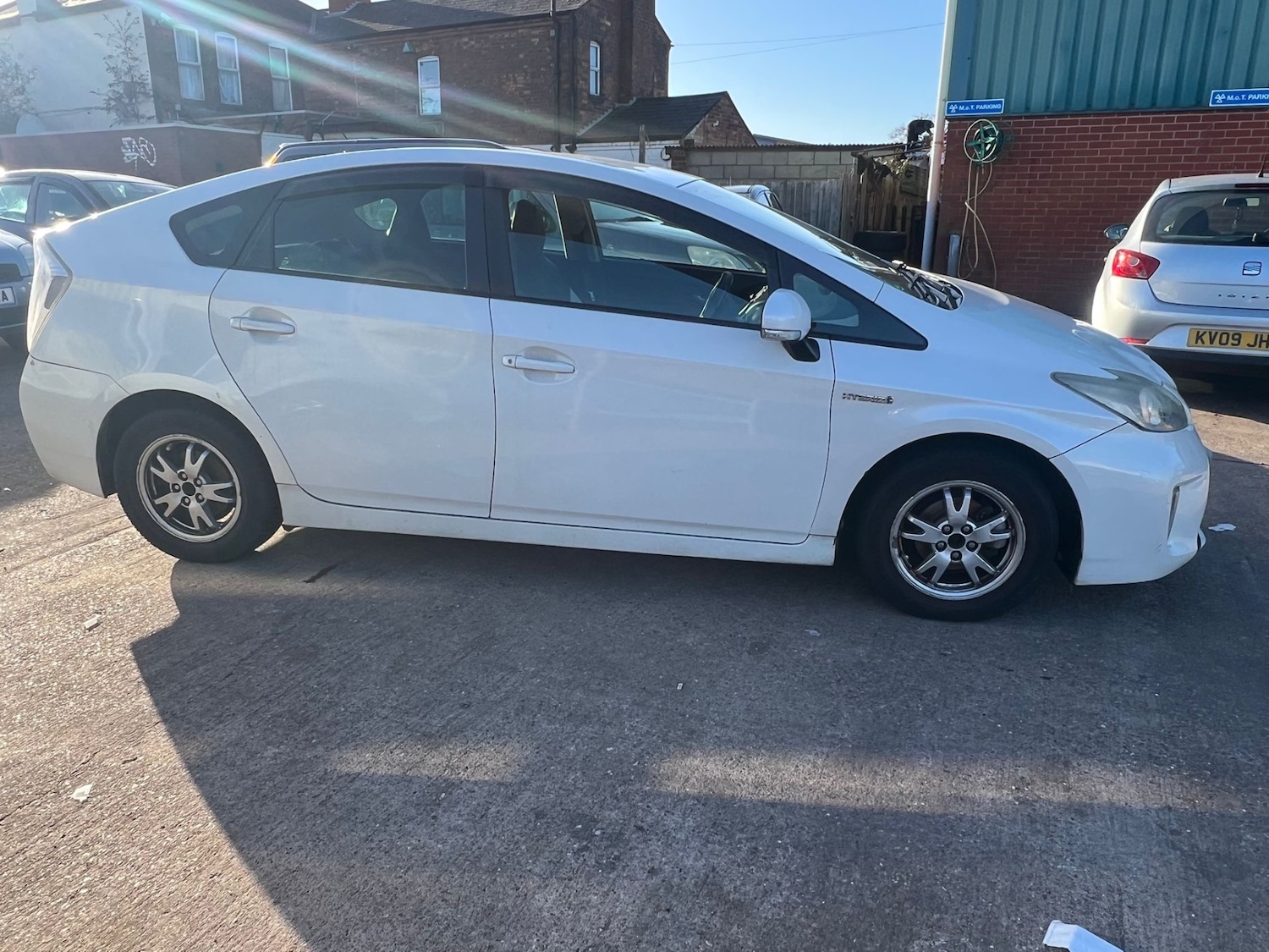 Used Toyota Prius 2016 for sale - 76600010: Photo 4